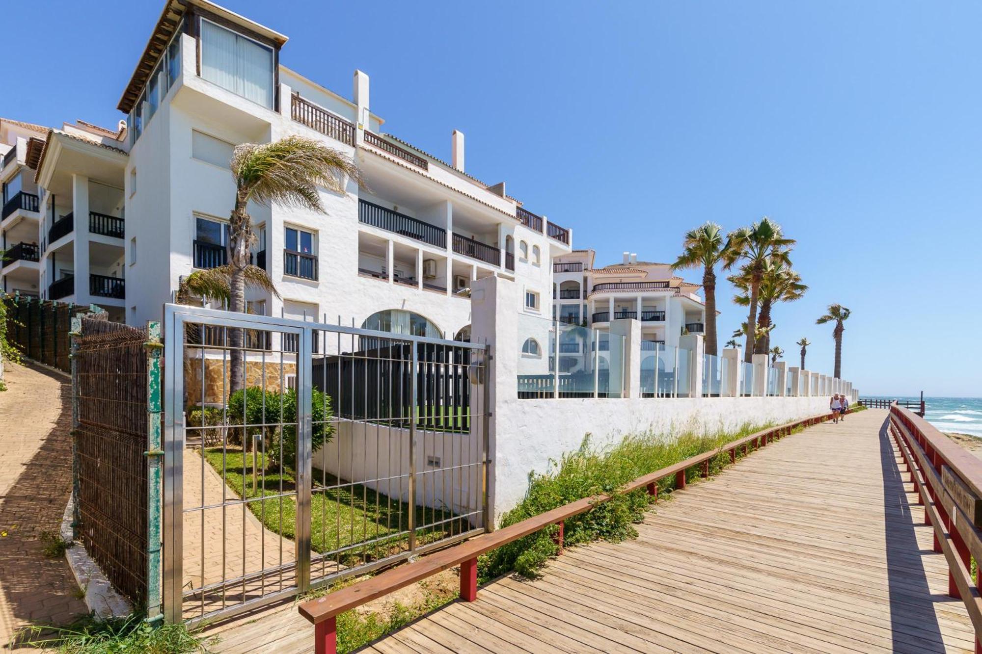Puerta Del Mar Penthouse Beachfront - Happy Rentals Sitio de Calahonda Exterior foto